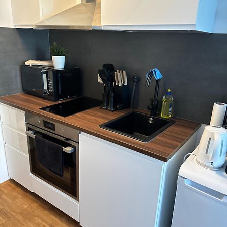 Moderne Ferienwohnung Mit Terrasse Wurzburg Luaran gambar