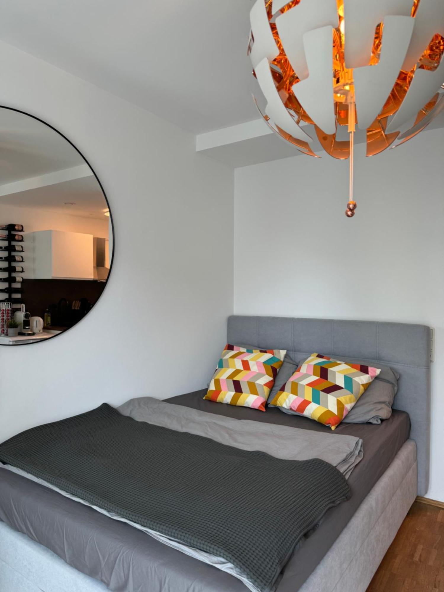 Moderne Ferienwohnung Mit Terrasse Wurzburg Luaran gambar