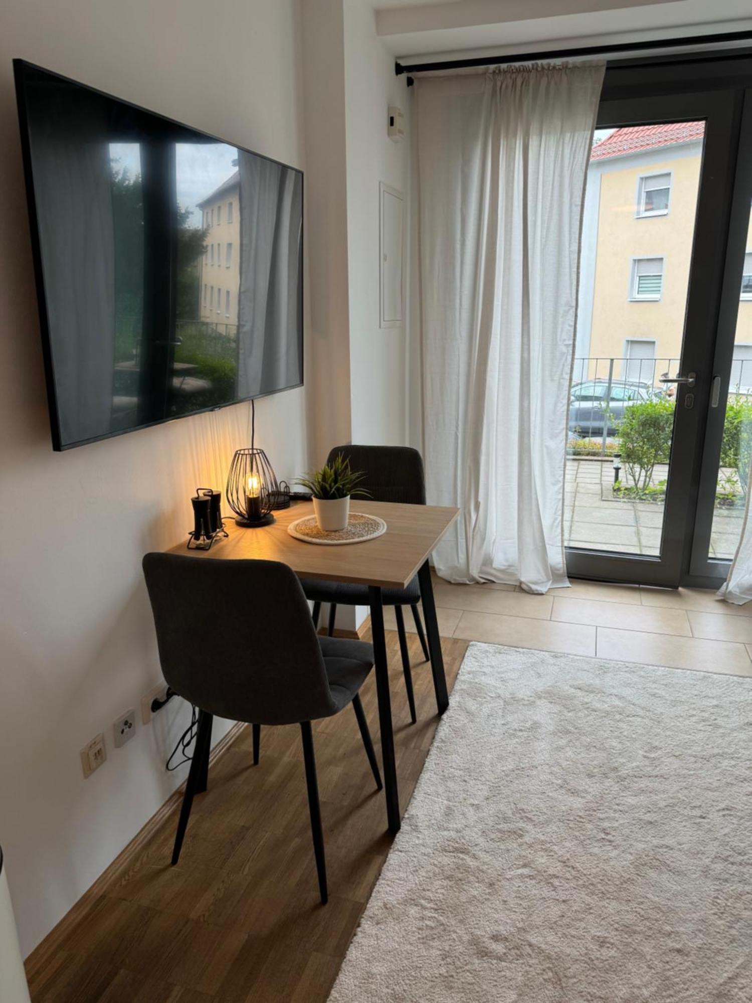 Moderne Ferienwohnung Mit Terrasse Wurzburg Luaran gambar